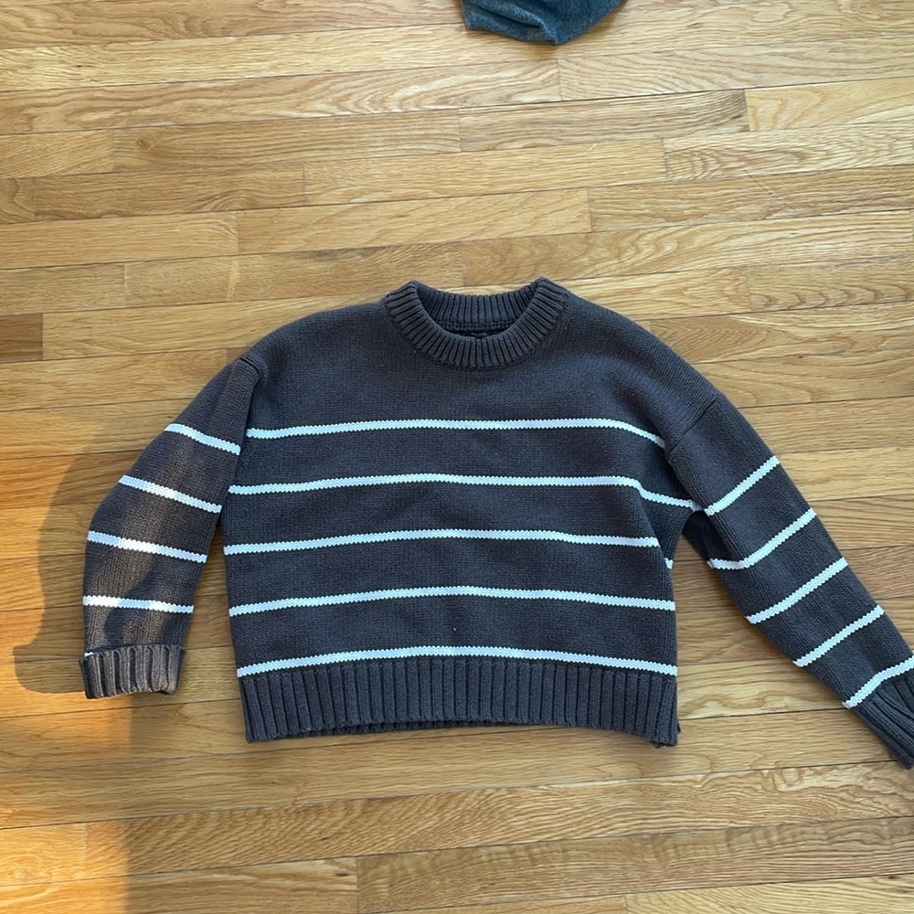 Quince striped sweater, size small, VGUC